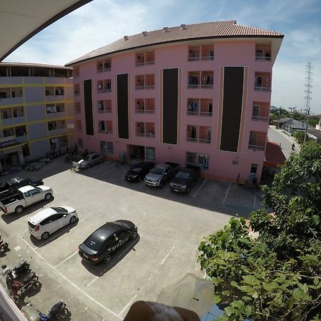 Bun Som Apartment Ban Don Lang Esterno foto
